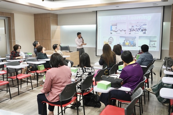 คณะมนุษยศาสตร์ได้จัดกิจกรรมการประเมินคุณภาพการศึกษาภายในระดับหลักสูตร ตามเกณฑ์ AUN-QA ในรูปแบบ Group Assessment ในวันที่ 18 กรกฎาคม 2568
