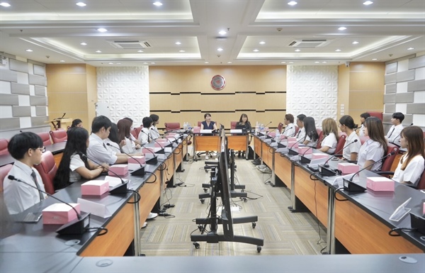 คณะมนุษยศาสตร์ได้จัดกิจกรรมการประเมินคุณภาพการศึกษาภายในระดับหลักสูตร ตามเกณฑ์ AUN-QA ในรูปแบบ Individual ระหว่างวันที่ 30-31 กรกฎาคม 2568