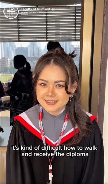จากสวิตเซอร์แลนด์ กลับสู่บ้านสีขาว คณะมนุษยศาสตร์ มศว 🎓Ms. Daria Nattida Frei บัณฑิตหลักสูตรศิลปศาสตรบัณฑิต สาขาวิชาภาษาเพื่อการสื่อสาร เอกภาษาอังกฤษ–เยอรมัน (หลักสูตรนานาชาติ)