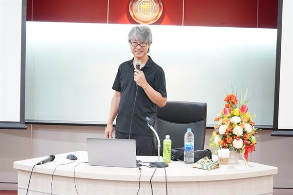 September 7, 2024 Professor Dr. Paul Matsuda, the Director of Second Language Writing, Arizona State University, visited us to deliver his special talk on Writing for Scholarly Publication.