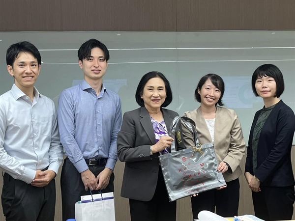 November 5, 2024 |   The Faculty of Humanities welcomed the representatives from the International Relations and Student Support Offices, Meiji University, Japan.