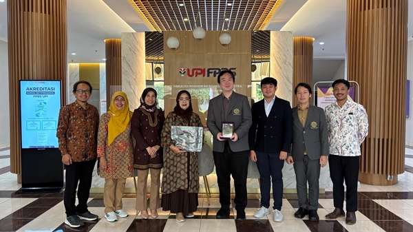 2–5 มิถุนายน 2568 | Universitas Pendidikan Indonesia ผู้บริหารและคณาจารย์คณะมนุษยศาสตร์ ร่วมประชุมเจรจาทางวิชาการและประชาสัมพันธ์หลักสูตร ณ Universitas Pendidikan Indonesia