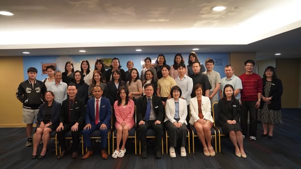 Graduate Students’ Special Training at RELC Singapore