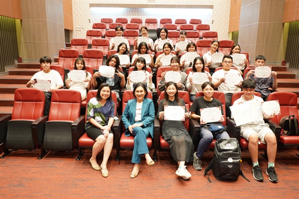 The students from Shih Chien University are here for the Thai Language and Culture Intensive Course, running from July 29 to August 2, 2024.